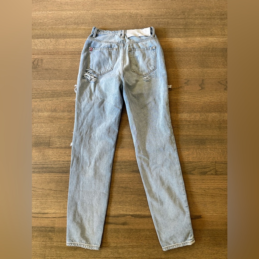 NEW Urban Outfitters BDG Mom High Rise Jeans-Size 25 - Picture 2 of 10